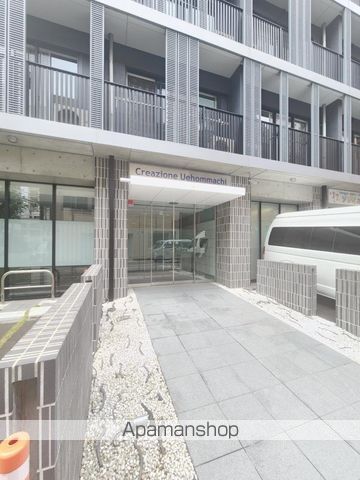 クレアツィオーネ上本町の玄関写真