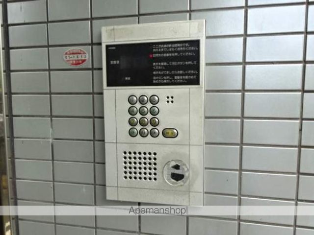 京阪プリンスマンションの玄関写真