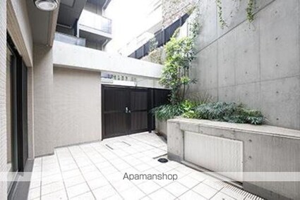 パークアクシスプレミア表参道[1R/42.71m2]のバルコニー