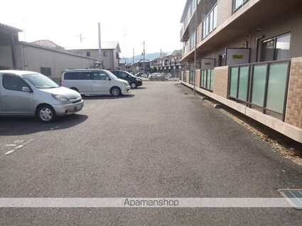 メゾン東陽[2DK/44.8m2]の駐車場2