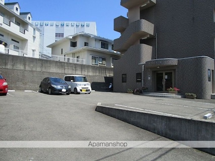 ラフォンターナ[1K/30.6m2]の駐車場