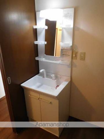 ヴァンセンヌ広面の内装写真