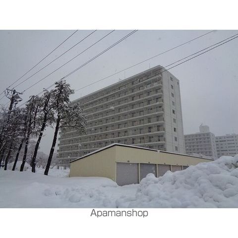 真駒内緑町団地1号棟
