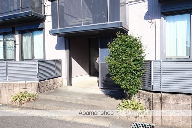 ルプランタン Cの玄関写真