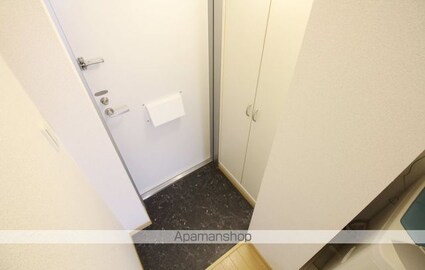 レオパレス中川西[1K/19.87m2]の玄関