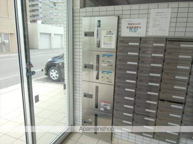 アーバンフラッツ豊平4条の玄関写真