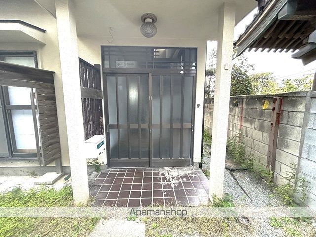 江ノ島電鉄 和田塚駅 徒歩14分 2階建 築49年の玄関写真
