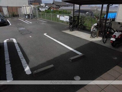 和歌山県和歌山市松江東２丁目[2LDK/67.11m2]の駐車場3