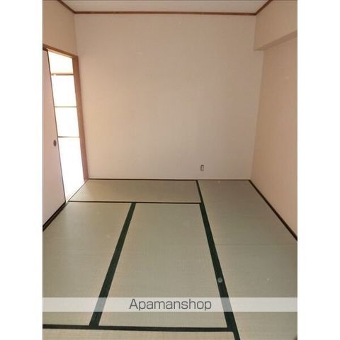 ロイヤルメゾンIIの内装写真