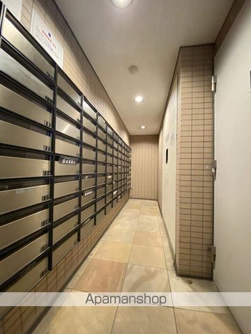 レジディア笹塚の玄関写真