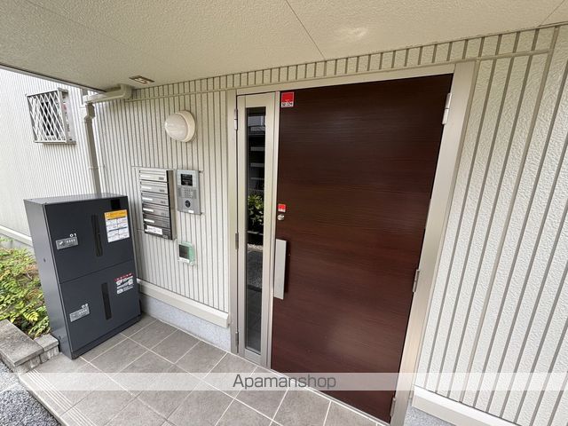 マーズクリスタルの玄関写真