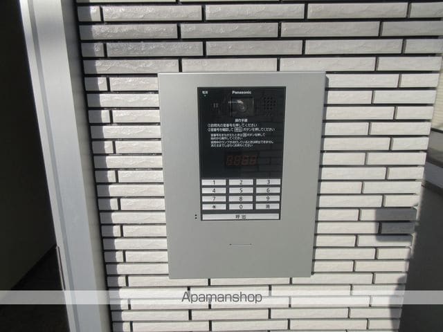 MAISON DE RAFFINEの玄関写真