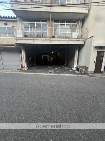 ヤマモトハイツの玄関写真