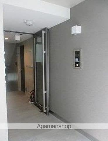 元代々木FLATの玄関写真