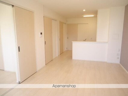 イマジン春日[2LDK/60.99m2]のリビング・居間