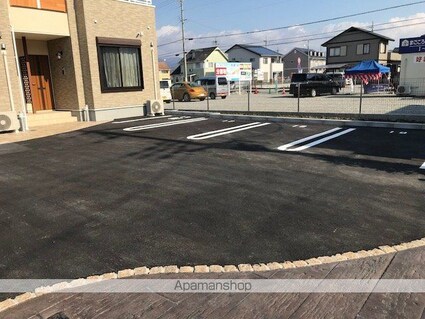 シェ　モアⅠ[1LDK/50.02m2]の駐車場2