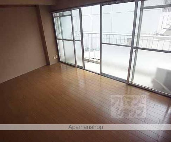 平岡マンションの内装写真