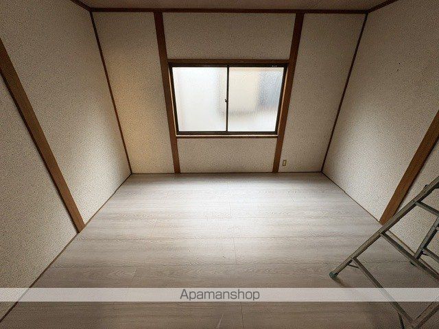 上島町テラスハウス真ん中の内装写真