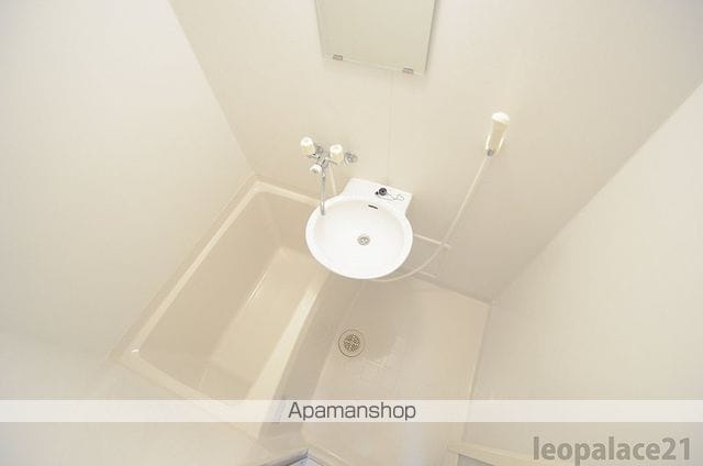 レオパレスラ フロル日明の内装写真