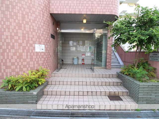 シャンテー中宮Iの玄関写真