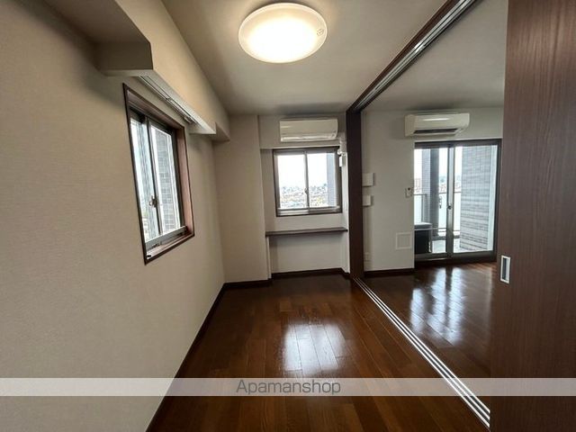 プレミアム菱屋西の内装写真