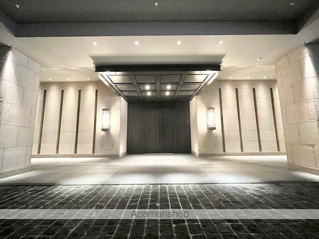 グラングリーン大阪THE NORTH RESIDENCEの玄関写真