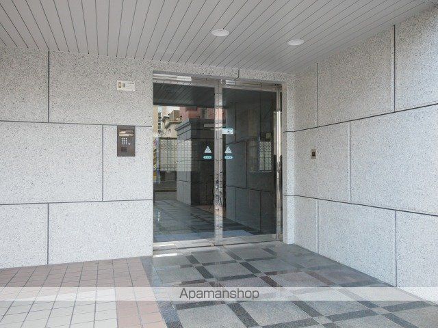 エステートモア薬院の玄関写真