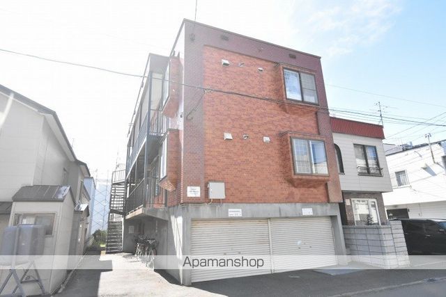 第16森宅建マンションの外観写真