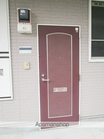 ニューシティSIIの玄関写真