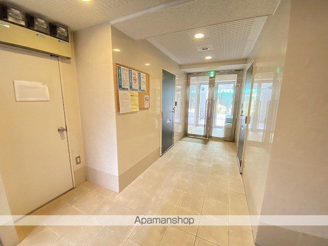 グレース上本町の玄関写真