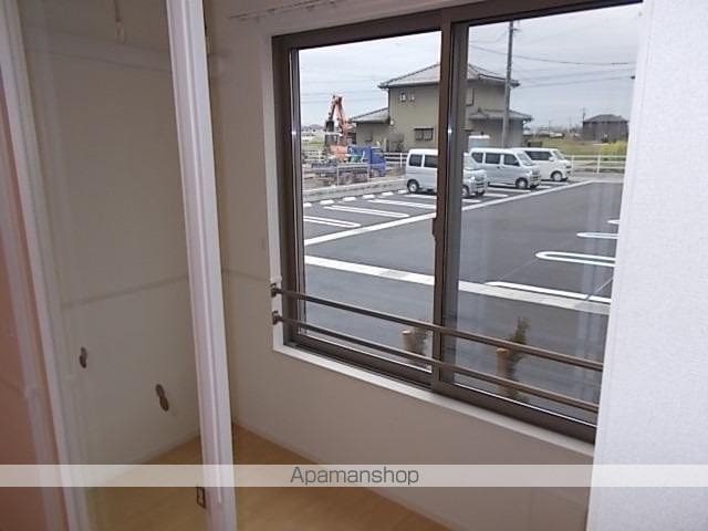トゥモロー IIの内装写真