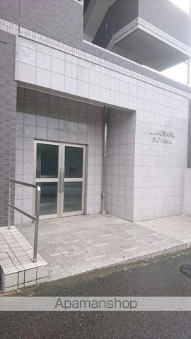 ランドパーク陶山の玄関写真