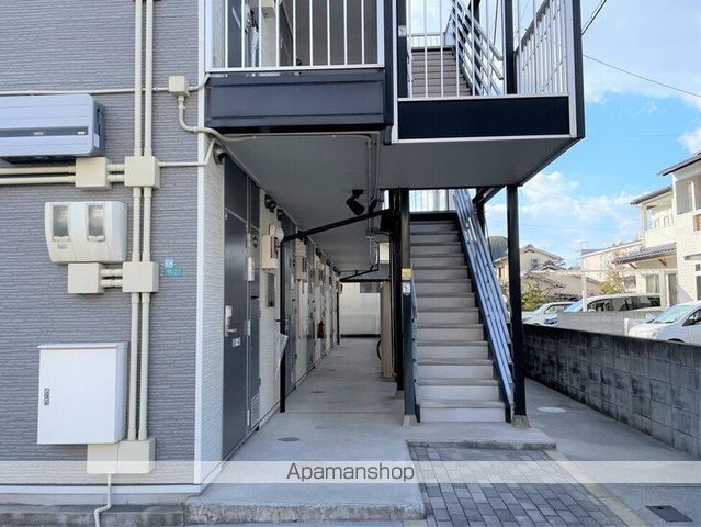 レオパレス辻町IIの玄関写真