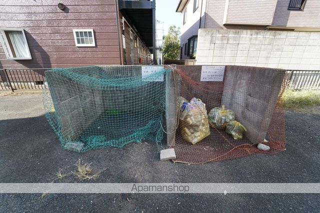 東第一コーポの外観写真