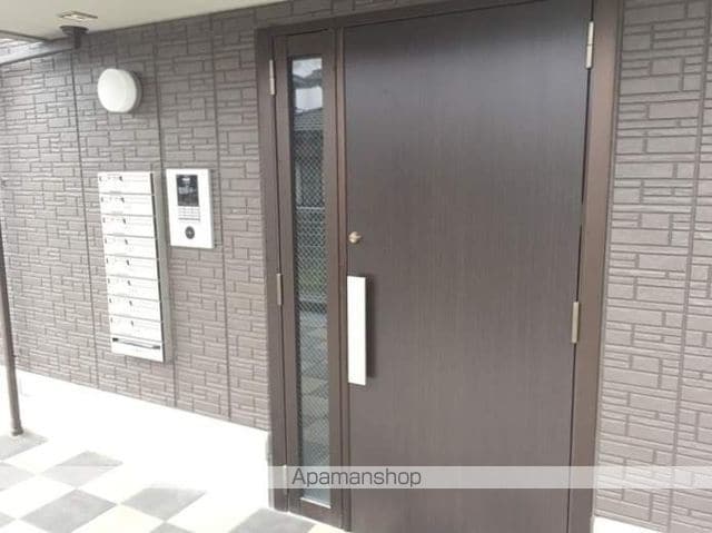ピースコート プラグレスの玄関写真