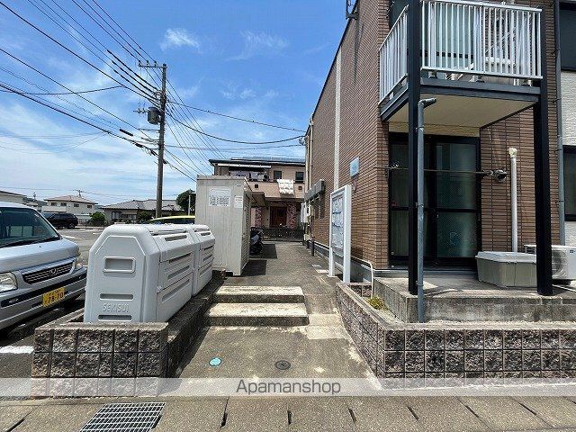 レオパレスサンの玄関写真