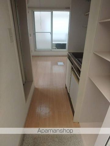 B’CASA蕨RE−BORNの玄関写真