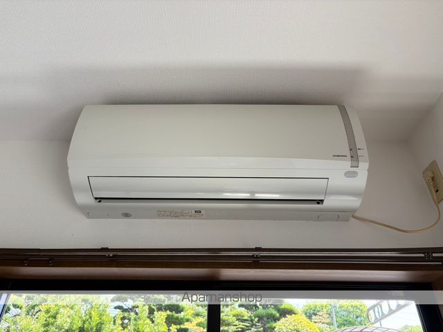 ロイヤルヒルズ中山の内装写真