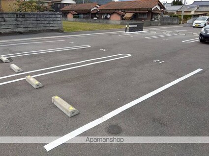 クレイノグローリーⅡ[1K/29.71m2]の駐車場3