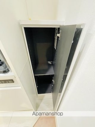 コンフォート東四ツ木[1K/16.04m2]の収納