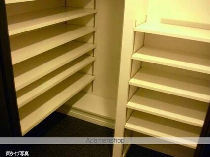 東京都新宿区高田馬場３丁目[1LDK/47.4m2]の収納