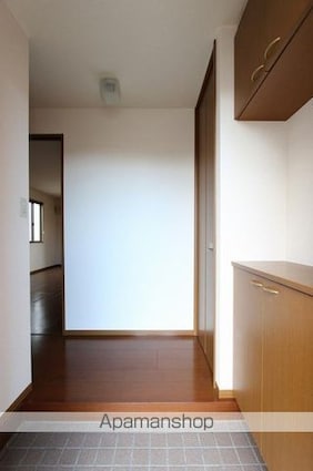 ウィルコート伏石Ａ・Ｂ[2LDK/73.99m2]の玄関