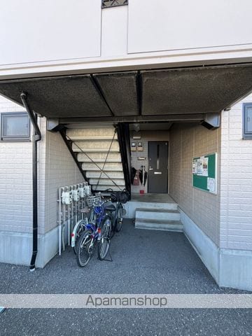 ビューセントラル Bの玄関写真