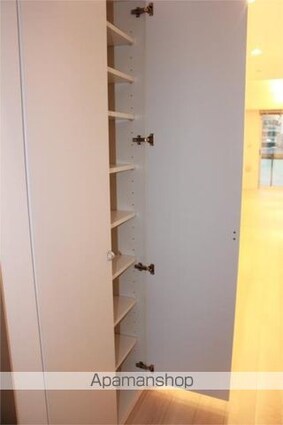 ＺＯＯＭ都庁前[1K/30.78m2]の内装