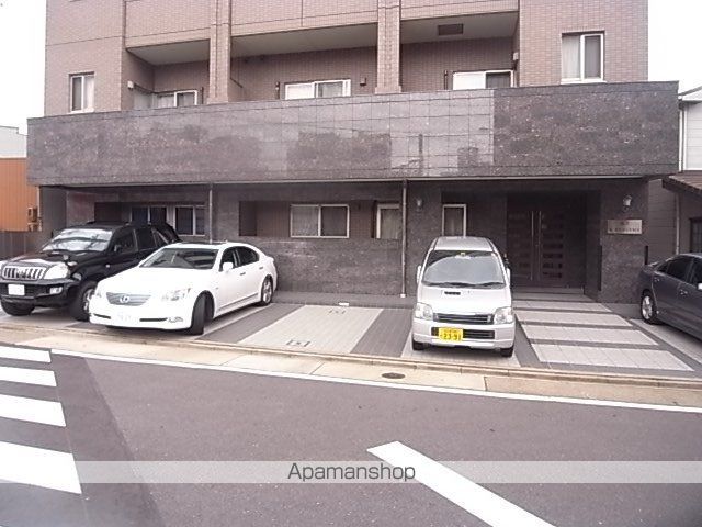 ロア金山の外観写真