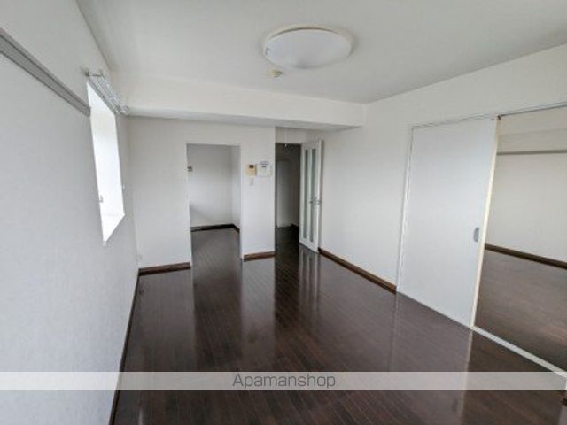 ファーストクラス白新町の内装写真