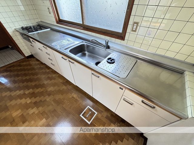 函館市 2階建 築52年の内装写真