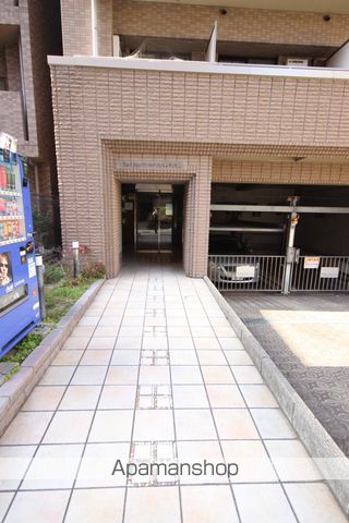 CITYLIFEプレサンス新大阪の玄関写真