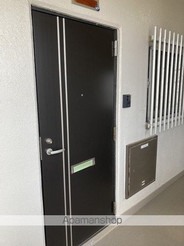 アドラブール文京町の玄関写真