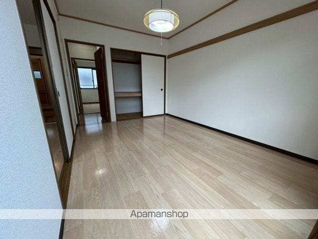 ハイカムール白銀A棟の内装写真